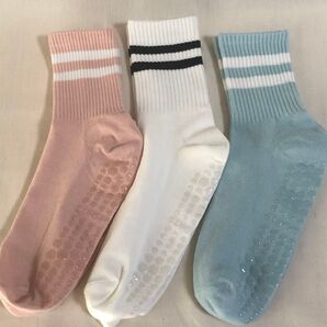 3足セット 靴下 ソックス 滑り止め付き ピンク 白 水色 フリーサイズ