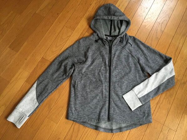 PUMA 長袖パーカー レディースM グレー