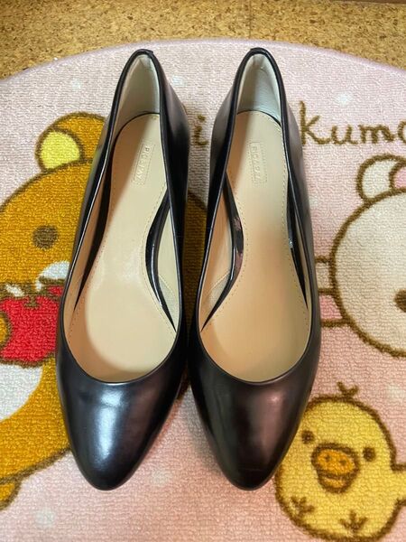 新品 24.0cm ワイズC PIC & PAY 本革 ラウンドトゥ パンプス 黒 ブラック 足幅細め セレモニー フォーマル