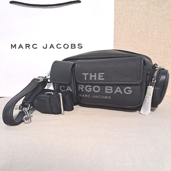 MARC JACOBS カーゴバッグ ショルダーバッグ 斜め掛け 黒