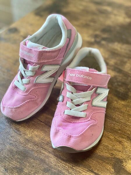 【18cm】New Balance キッズ スニーカー ピンク 【洗濯済み】996