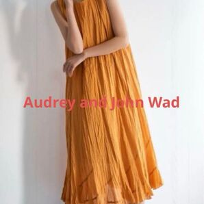新品タグ付☆ Audrey and John Wad ワンピース シワ加工