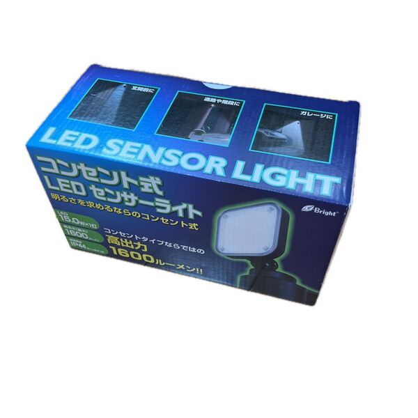 オーム電機 コンセント式 LEDセンサーライト 未使用