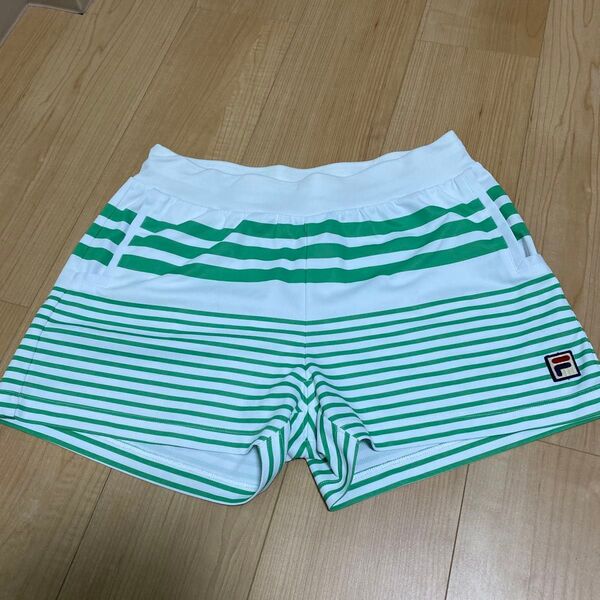 テニスFILA ボーダー柄ショートパンツ グリーン×ホワイト Lサイズ