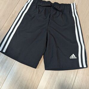 新品 アディダス ショートパンツ 130