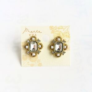 221 ビジューブリオンピアス