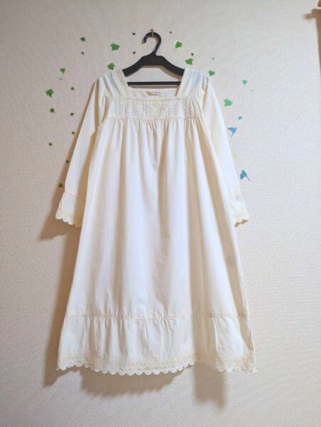 【美品】サマンサモスモス スカラップレ―ス 生成り ロングワンピース