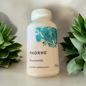 ◆Thorne ナイアシンアミド 180ベジタリアンカプセル ★ ノンフラッシュ フラッシュフリー