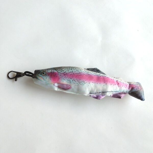 ニジマス レインボートラウト 魚 キーホルダー ぬいぐるみ マスコット リトルフィッシュキーホルダー ニコアンド チャーム