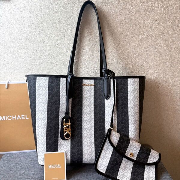 MICHEAL KORS マイケルコース ELIZA エンパイア シグネチャーロゴ リバーシブルトート ラージ ブラックマルチ