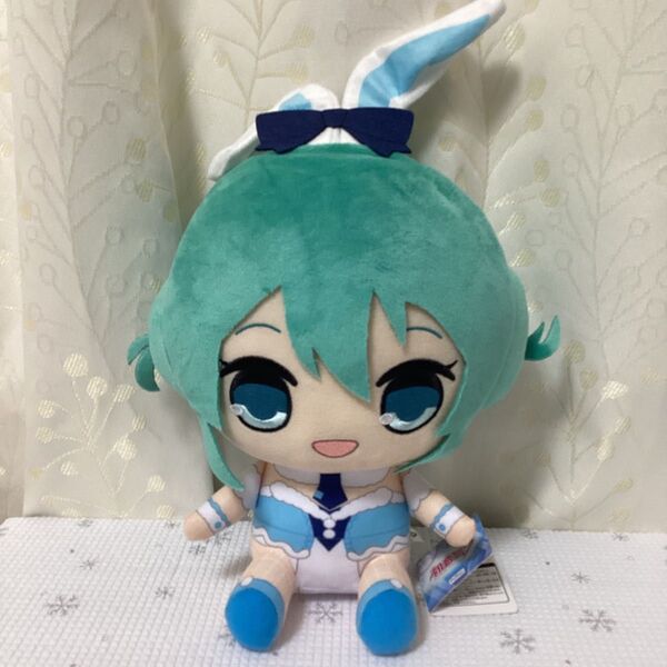 初音ミク きゅるまる BIG ぬいぐるみ 白うさぎ ver. 30cm ★圧縮袋にて配送