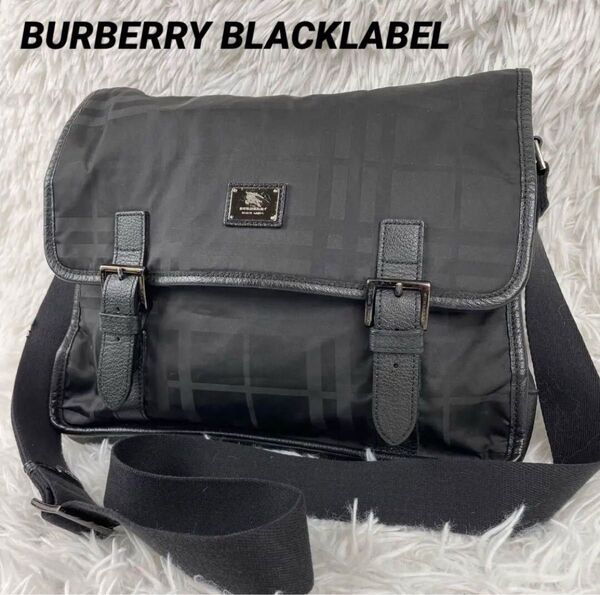 BURBERRY BLACKLABEL メッセンジャーバッグ シャドーチェック ブラック ショルダーバッグ ロゴプレート