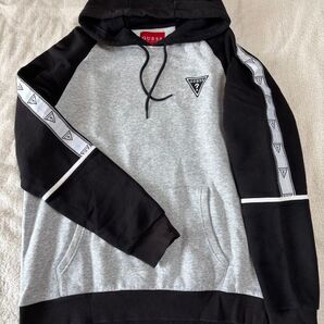 GUESS パーカー グレー フーディー プルオーバー ゲス Mサイズ サイドライン ロゴ スウェット