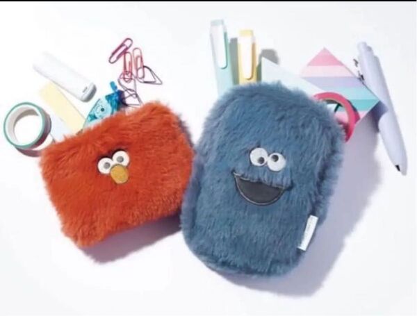 新品 SESAME STREET エルモ クッキーモンスター ふわふわポーチ