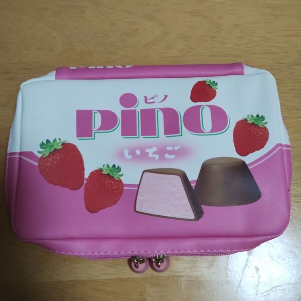 pino マルチポーチ いちご