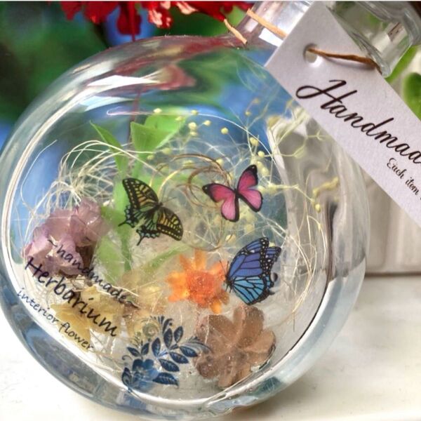 ハーバリウム お花畑と蝶々☆*:.
