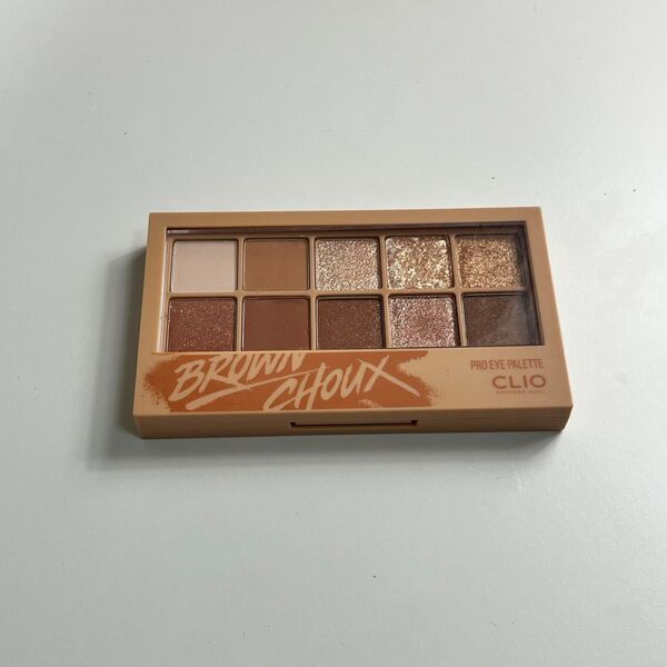 クリオ プロアイパレット 02 BROWN CHOUX