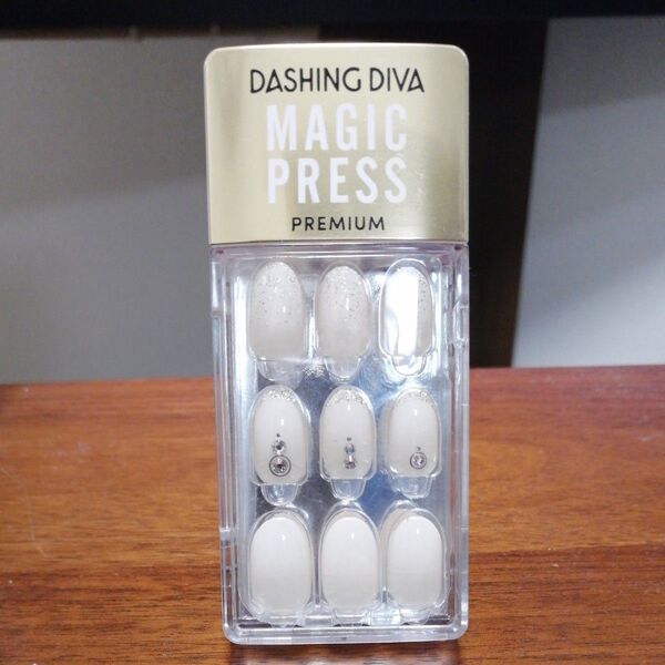 DASHING DIVA マジックプレス PREMIUM ネイルチップ MJP251