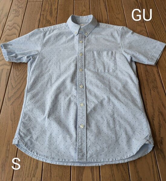 【GU ジーユー】 水玉模様 ドット柄 ボタンダウン半袖シャツ Sサイ