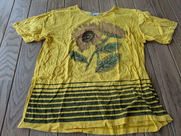 ひまわりプリントのイエローTシャツ L