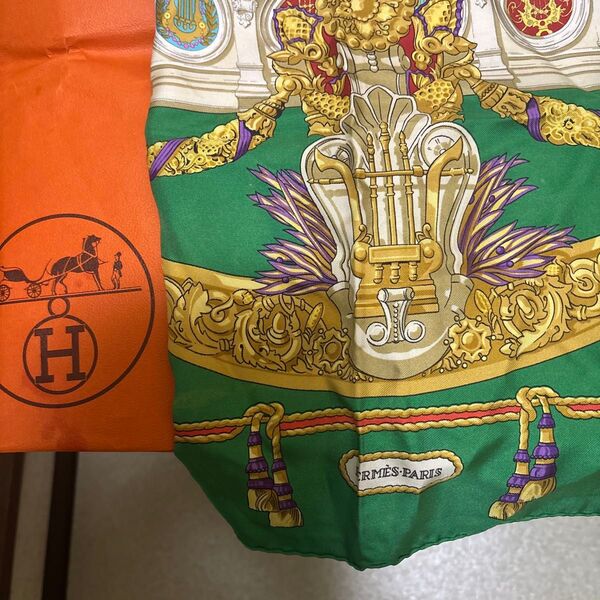 HERMES エルメス カレ90 スカーフ 素敵模様
