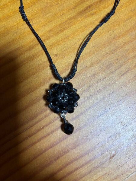 黒 ビーズネックレス ハンドメイド