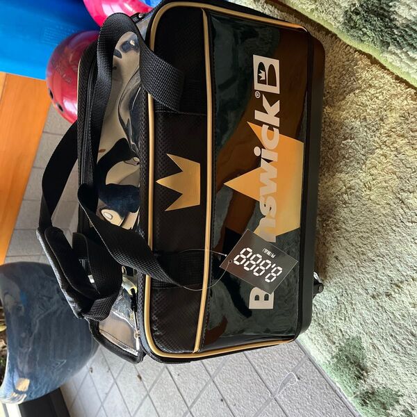 新品未使用 Brunswick ボウリングバッグ 黒/ゴールド 王冠