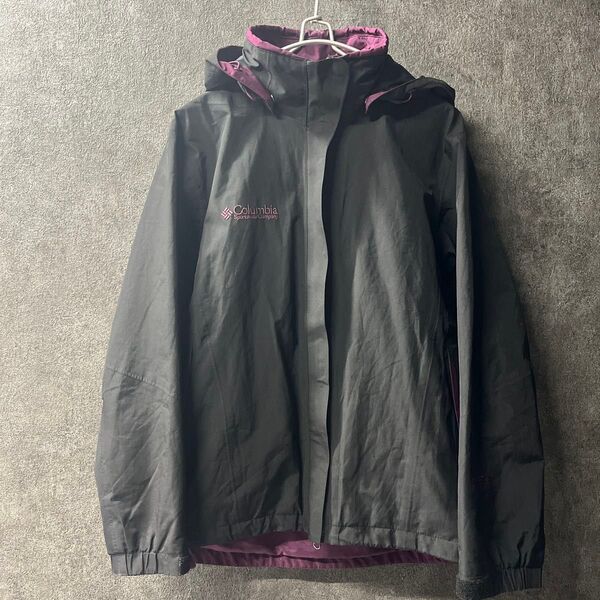 85/M Colombia コロンビア マウンテンパーカー ナイロンジャケット ブラック レディース GORE-TEX