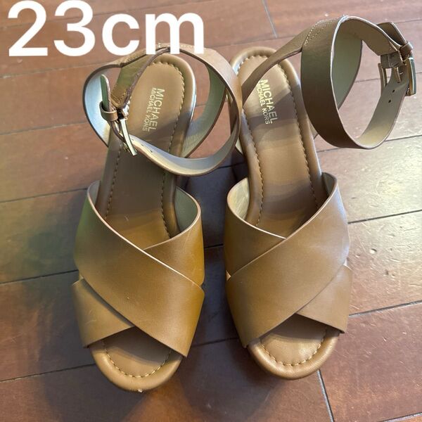 MICHAEL KORS ベージュ クロスストラップサンダル 23cm 厚底 茶