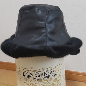 レディース 冬物帽子黒58.5センチ