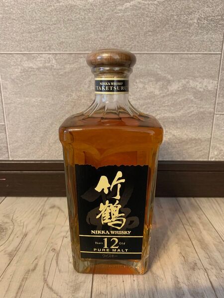 竹鶴12年 ※裏ラベルに汚れあり