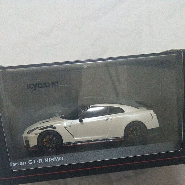 京商 1/43 レジンモデル Nissan GT-R NISMO