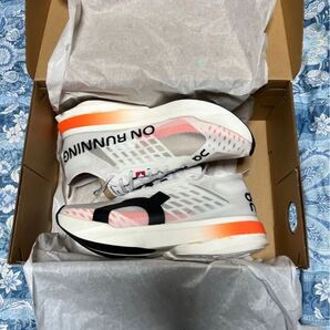 On オン ロード ランニングシューズ メンズ 新品27、5cm