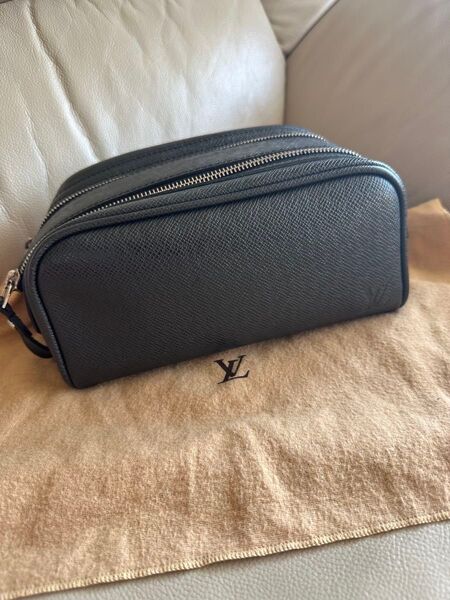 ルイヴィトン LOUIS VUITTON タイガトゥルース イヴァン セカンドバッグ 黒