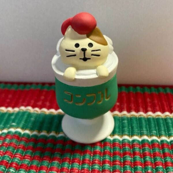 新品 コンコンブル こねこクリームソーダ フィギュア