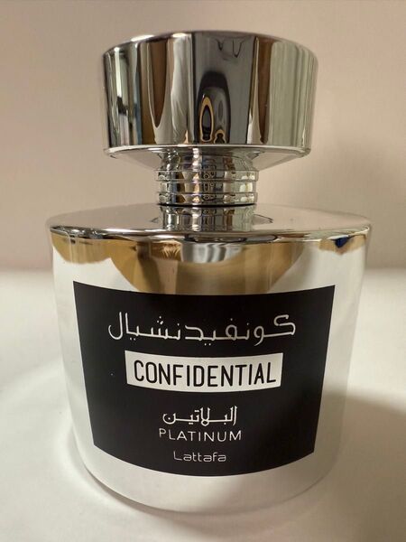 Lattafa CONFIDENTIAL PLATINUM 香水 EDP