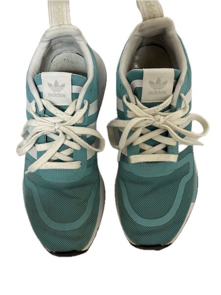 adidas スニーカー グリーン系