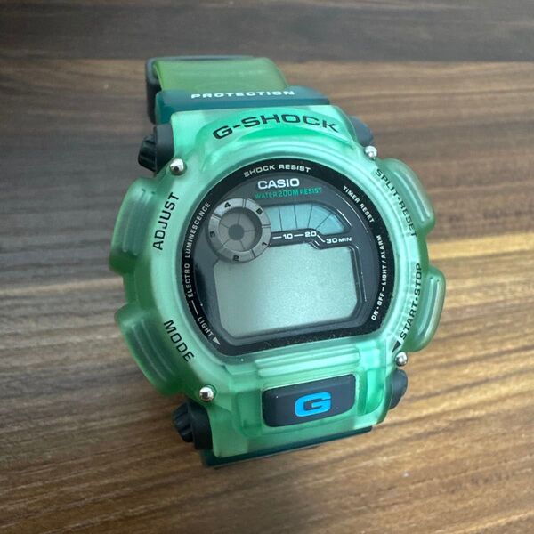 【美品】稼働 G-SHOCK X-treme DW9000 スケルトングリーン