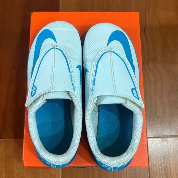 NIKE サッカー トレーニングシューズ 18cm