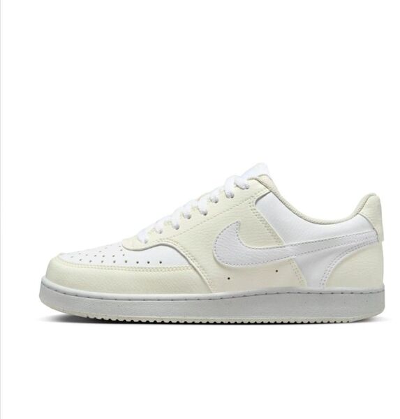 新品23.5cmナイキコートビジョンホワイトクリームURTVISION白エアフォース1AF1好きにNIKEレディーススニーカー