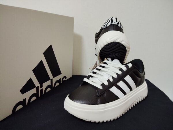 新品24.5アディダスadidasレディース厚底スニーカーグランドコートプラットフォームIH7754ホワイトブラック白黒ゼブラ柄