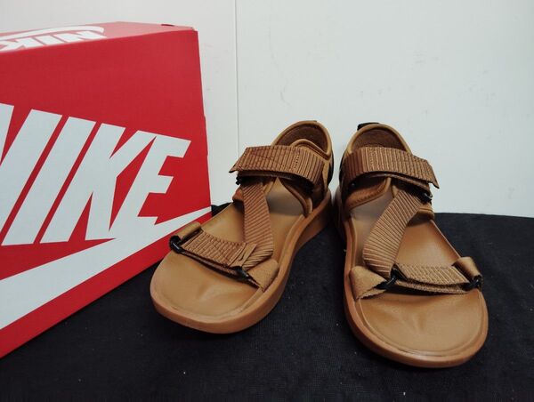 新品ナイキNIKE ビスタ25cmスポーツサンダルブラウンストラップレディース