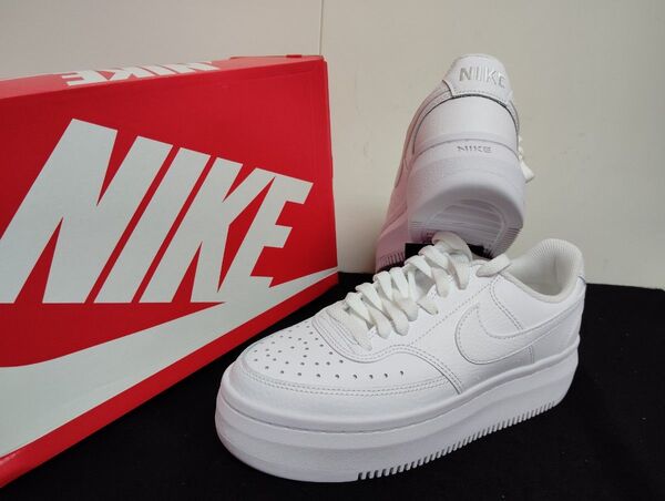 新品25cmナイキコートビジョンアルタホワイト白COURTVISIONエアフォース1AF1好きに厚底スニーカーNIKEレディース