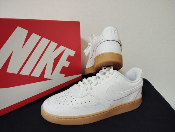 新品25.5cmNIKEナイキコートビジョンメンズホワイトキャメル白AF1エアフォース1 好きに