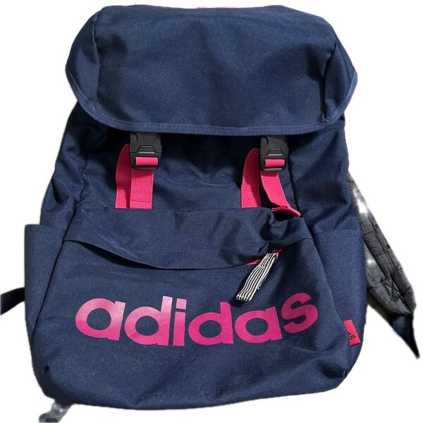 adidasリュック