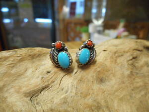  natural turquoise. turquoise. earrings. left right set..... leaf motif. leaf. nature. natural design. Indian.neitib.