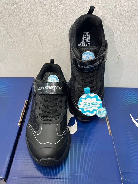 新品/未使用ムーンスター:スキルシュター:ジュニア防水スニーカー23.0