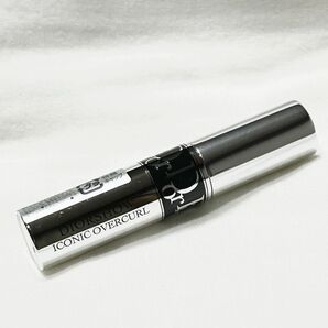 Christian Dior ディオールショウ アイコニックオーバーカール 090 ブラック マスカラ ミニサイズ 新品未使用♪