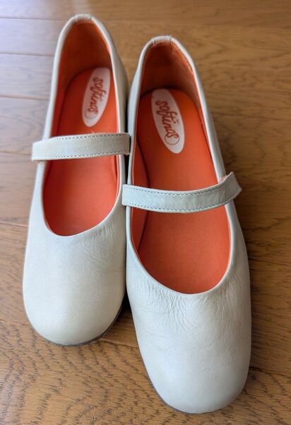 ★☆美品! SOFTINOS 高級レザーパンプス 23.5〜24cm ポルトガル製! ☆★