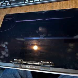 【ジャンク】液晶パネル MacBook Pro 2018 A1989 13インチ 上半身